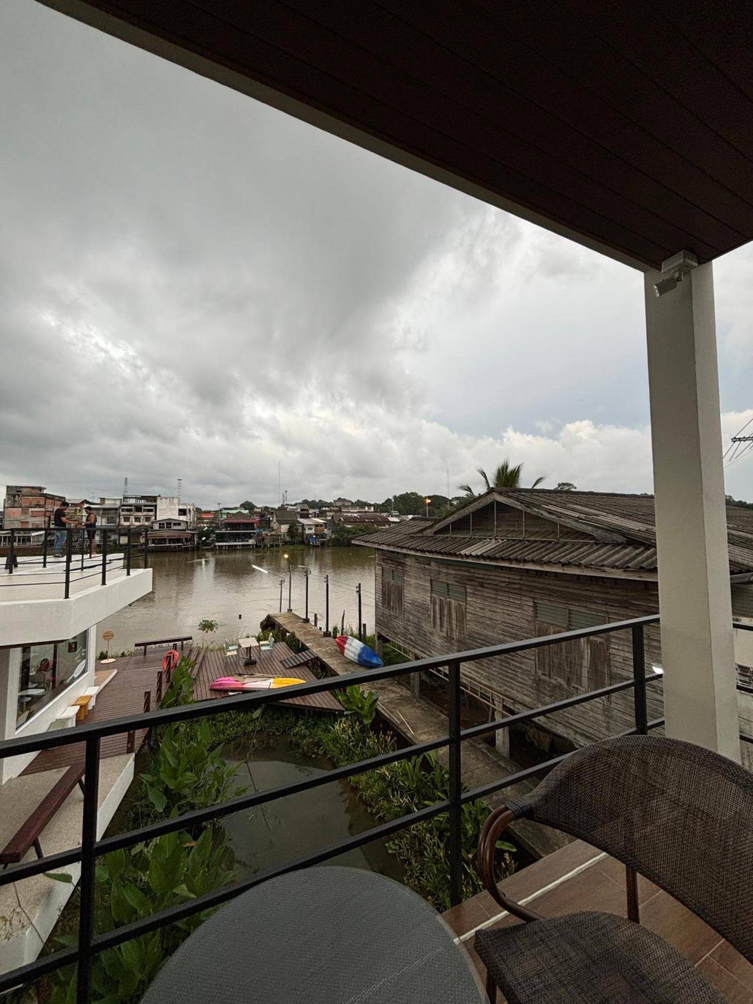 The Episode Boutique Hotel Surat Thani Exterior photo
